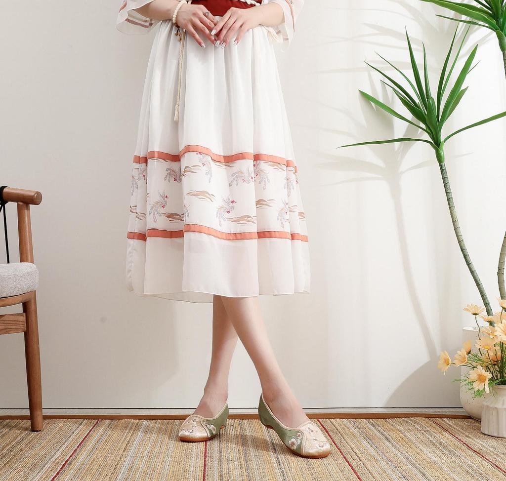 [Сандаловое дерево] 2024 Летние туфли из ткани с вышивкой в этническом стиле - Элегантный комплект с чонсамом