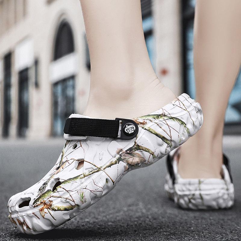 Baotou Tow Large Size Men's Summer Lightweight Hole Shoes Outdoor Fashion Cool Slippers Outside Beach Shoes