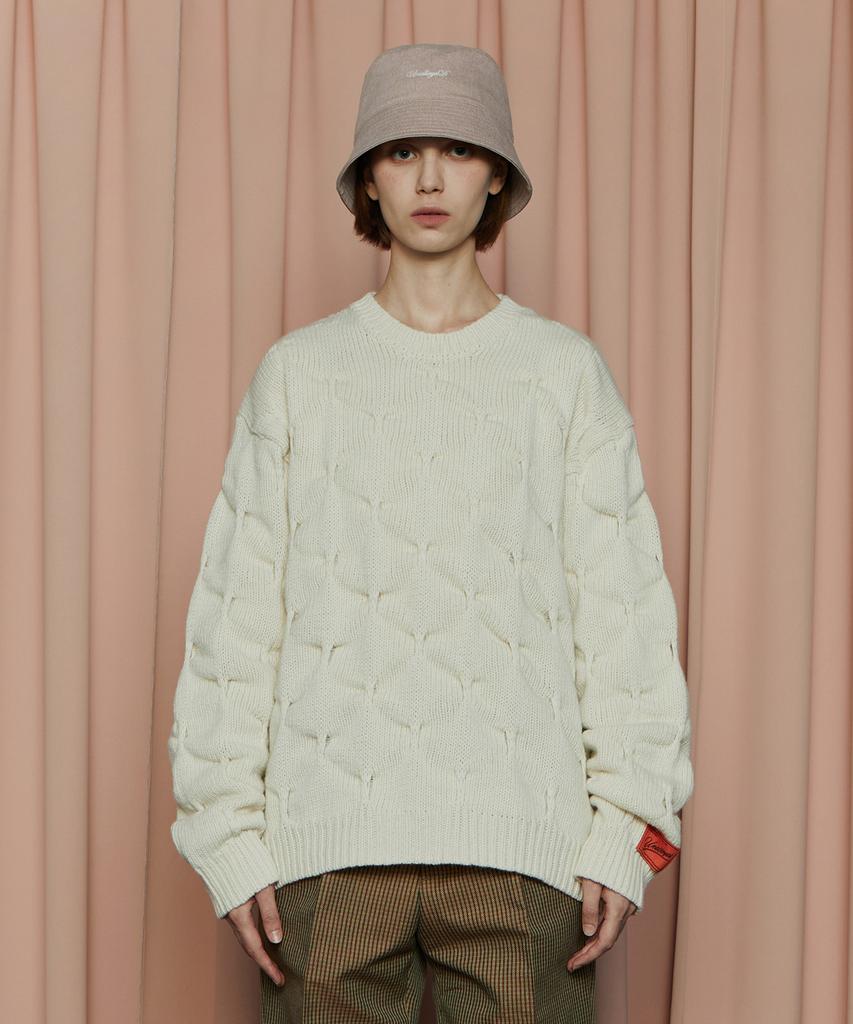 UNALLOYED Embossed Clover Knit / Ivory