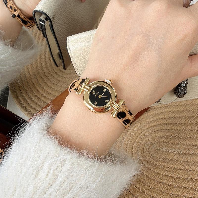 New Leather Leopard Print Vintage Luxury Women'S Quartz Watch, High-End Women'S Wristwatch, Timepiece And Accessories.