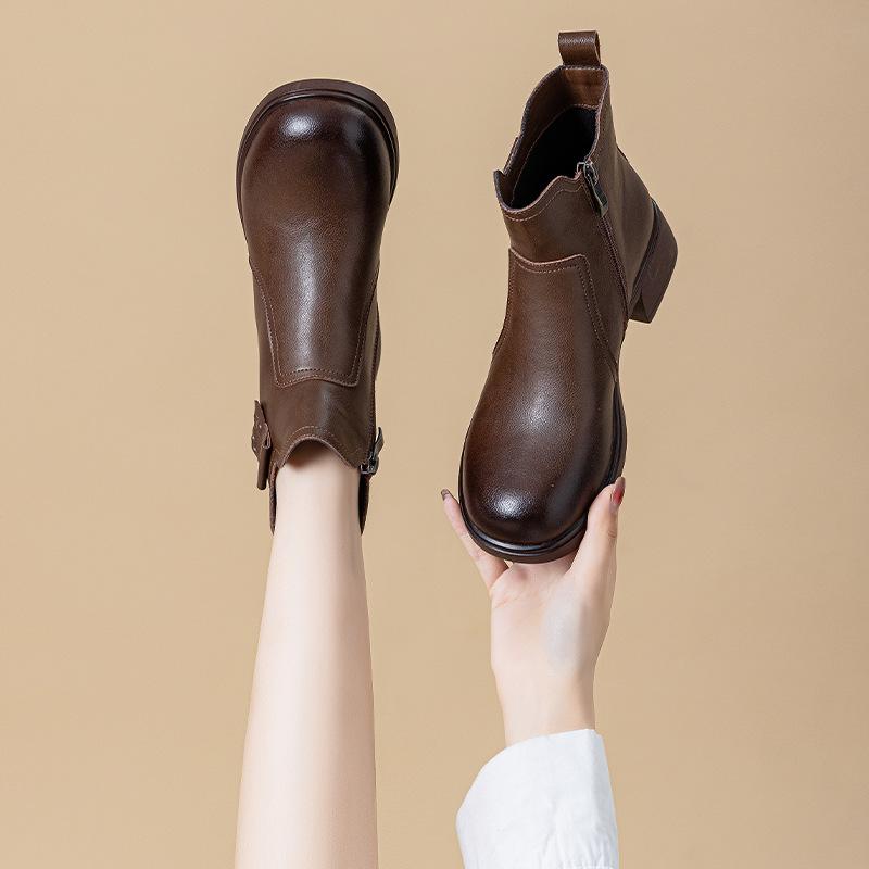 Кожаные ботинки Мартин женские модные универсальные короткие ботинки 2025 новые осенне-зимние тонкие ботинки модные на толстой подошве коричневые ботинки