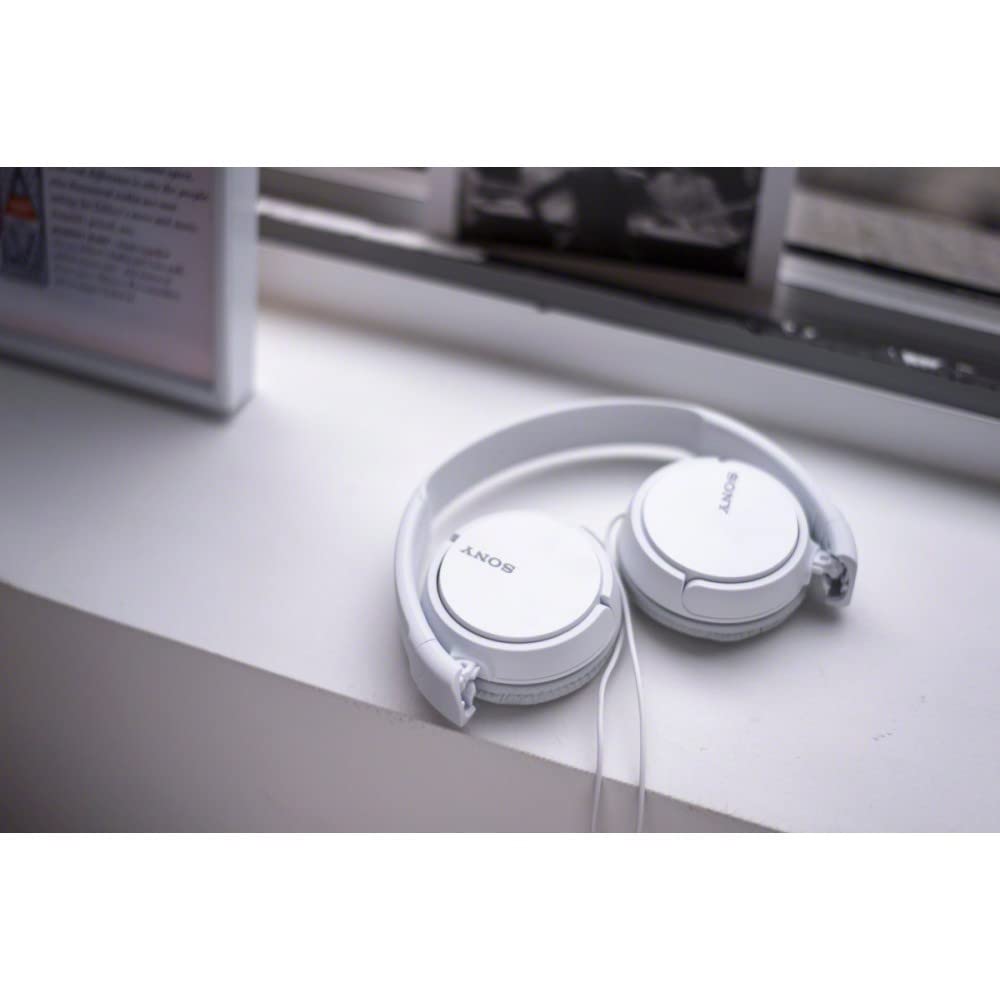 SONY Smartphone Compatible Headphones Model Number Cord (White) 1.2m