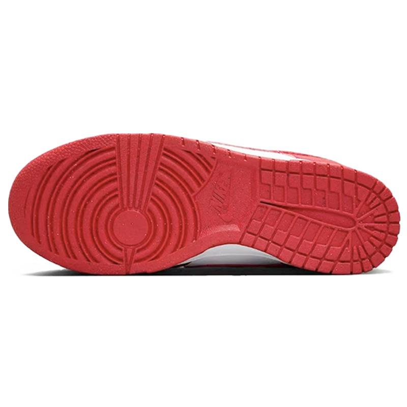 Nike Dunk Nike Wedding Shoes Couple Abrasion Resistant Lightweight Low top Skateboard Shoes Unisex Red Gold DD1391-002(Team562-)