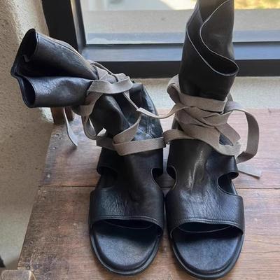 Версия из коровьей кожи~ Летние новые корейская версия нишевые ремешки с открытым носком крутые ботинки женские универсальные полые трубы римские вестерн ботинки