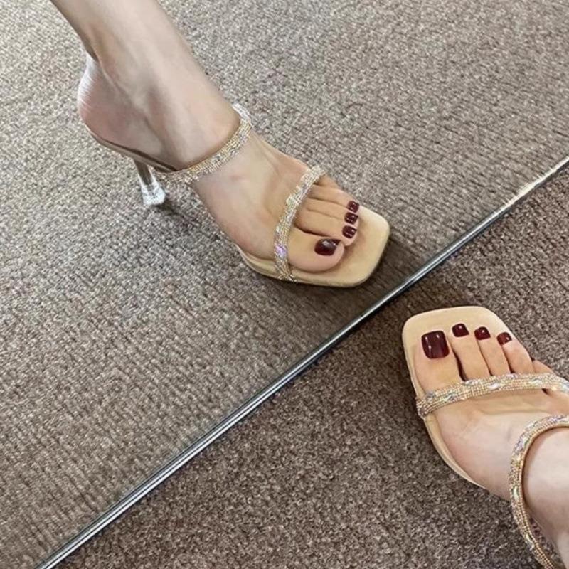 Модные женские сандалии 2025 Новые квадратный носок стразы высокие каблуки полушлепки женская обувь летние высокие тонкие каблуки прозрачные шлепанцы