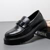 20252025 Туфли на платформе с каблуком-маффином мужские с металлической пряжкой лоферы на одной педали мужские маленькие кожаные туфли большого размера