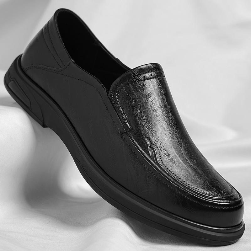 Вэньчжоу кожаная обувь мужская 2025 весна новая повседневная кожаная обувь ленивая одна педаль для среднего возраста лоферы тренд