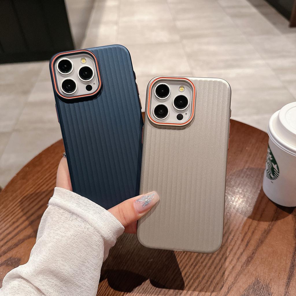 Подходит для IPhone15ProMAX, Чехол для телефона из гофрированной металлической краски, Apple 14 Нескользящий край 13