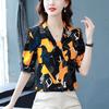 Летняя мода, универсальный свободный топ с V-образным вырезом и принтом, женственный темперамент, шифоновая рубашка с короткими рукавами и оборками, блузки и рубашки