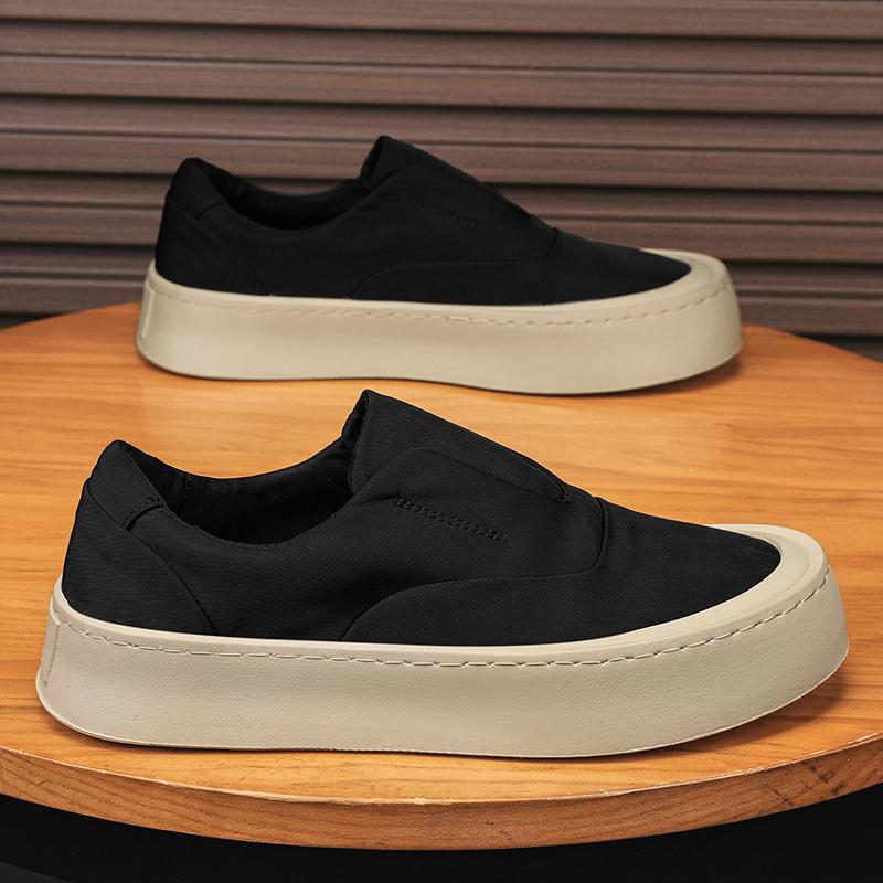 Canvas men's shoes, summer new, anti slip, thick sole, breathable, lightweight, lazy, one foot board shoes, men's sports shoes