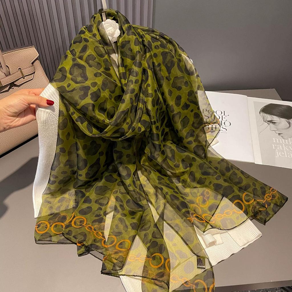 Summer Scarf Women Outdoor Sunscreen Shawl Soft Bandanna Foulard Female Floral Silk Shawl Lady High Quality Head Hijab Wrap
