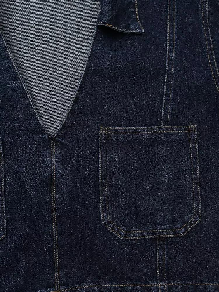 Ретро джинсовая куртка и джинсы с высокой посадкой и широкими штанинами