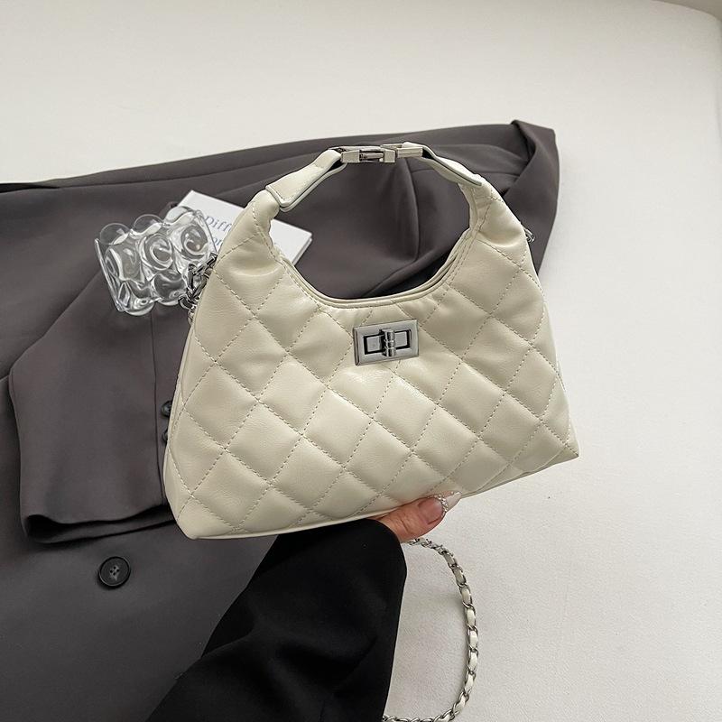 Korean Version Niche Texture Handbag Women's Bag 2025 New Fashion Diamond Chain Bag Simple Underarm Bag