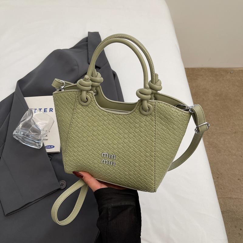 Нишевые плетеные сумки женские новые летние универсальные сумки-мессенджеры модные сумки-тоут сумки-ведра