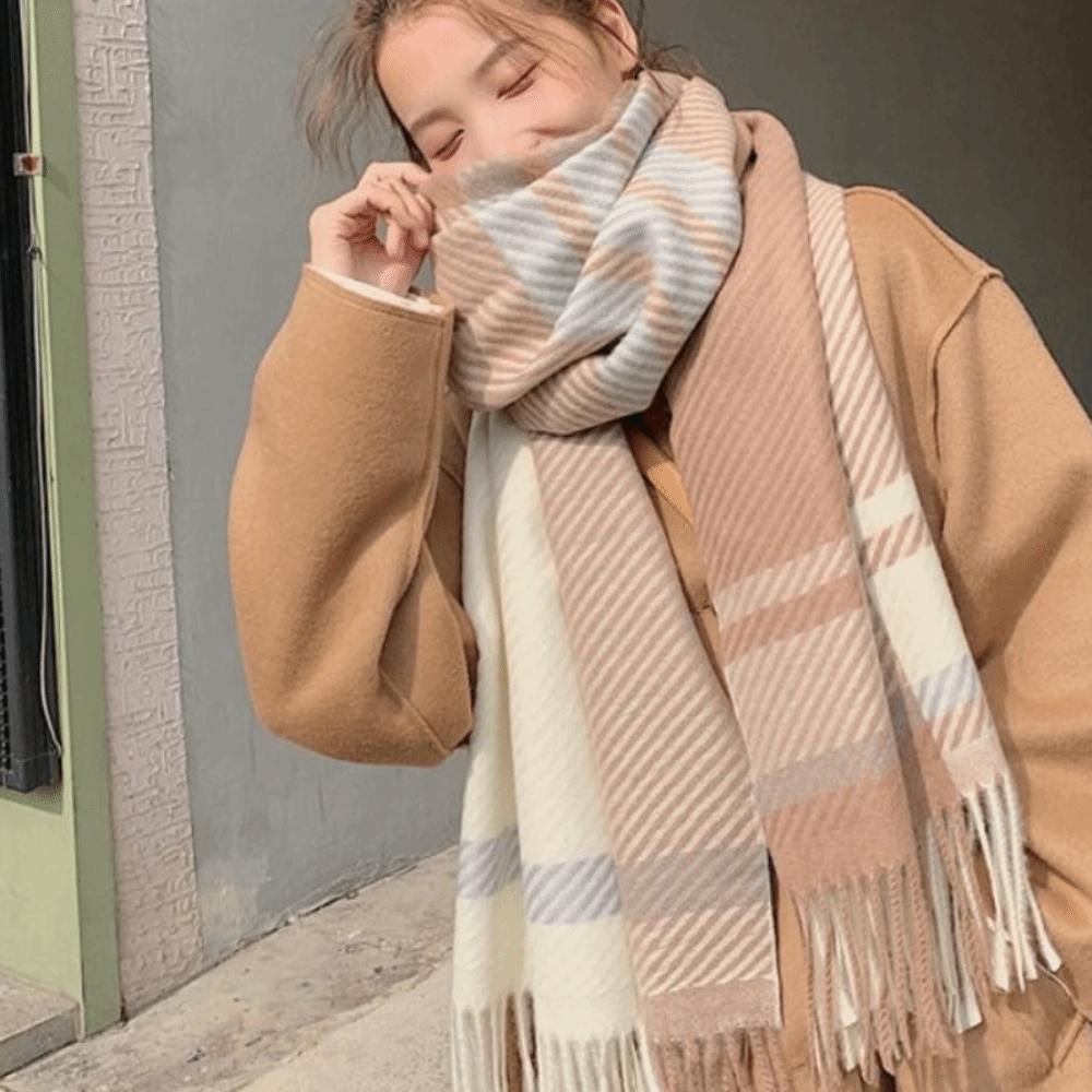 Elegant Women's Cashmere Scarf Thickened Winter Neck Warmer Soft Checkered Scarf  Daily