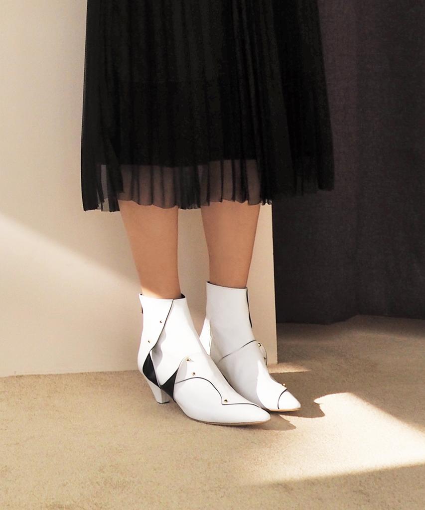 Heedimensional Solmobish Ankle Boots White & Black