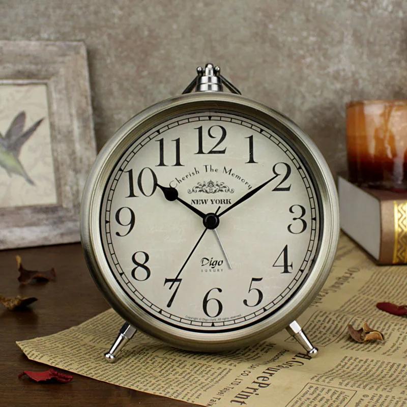 Ретро Простой Студенческий Общежитие Настольный Будильник Металлические Изделия Гостиная Спальня Бесшумный Будильник Домашнее Украшение