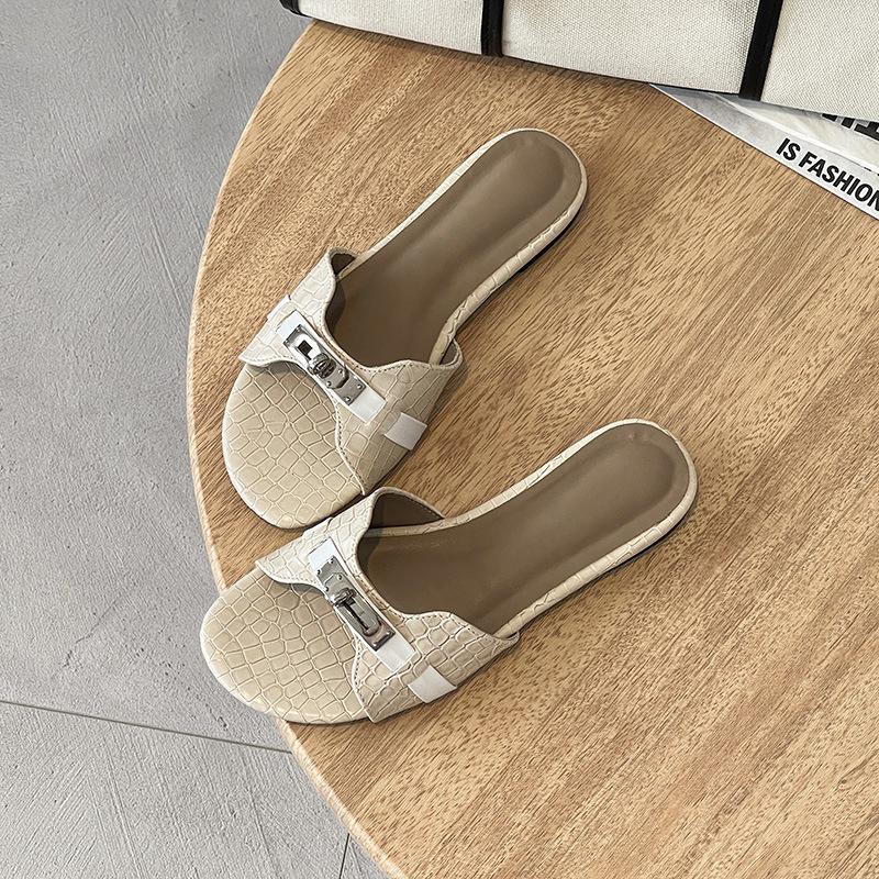 Small Gold Buckle Crocodile Text One-word Slippers for Women To Wear 2025 New Small Fragrant Style with Skirt Flat-bottomed Beach Slippers