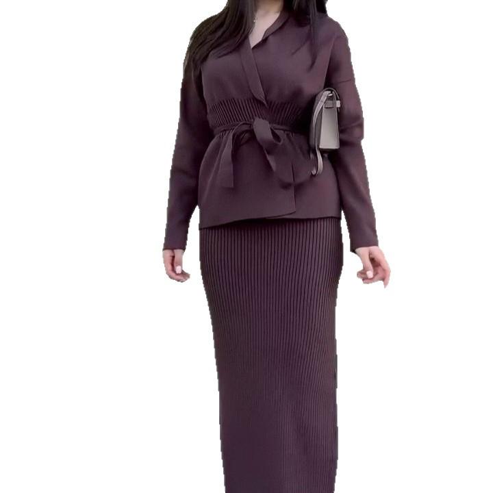 Осенний набор: Кардиган с V-образным вырезом и длинным рукавом и облегающее платье 2025