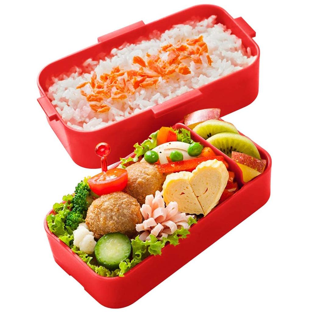 Skater lunch for made in with a lid for easy dishwasher and microwave featuring a modern design inspired by Studio Delivery Service 2-tiered box,