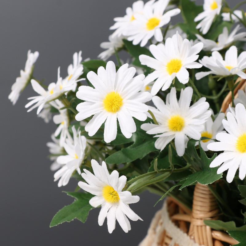 Small Fresh Daisy Artificial Flower Arrangement With Silk Material For Living Room Decor And Photo Shoots