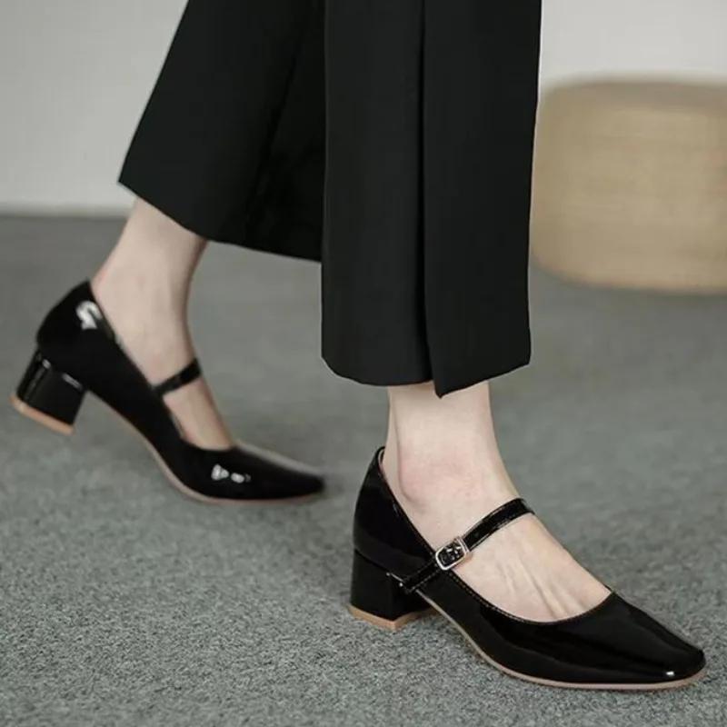Mary's Shoes Women's Japanese Style Summer 2024 Red Patent Leather Square Head French Style Single Shoes One-piece Sole