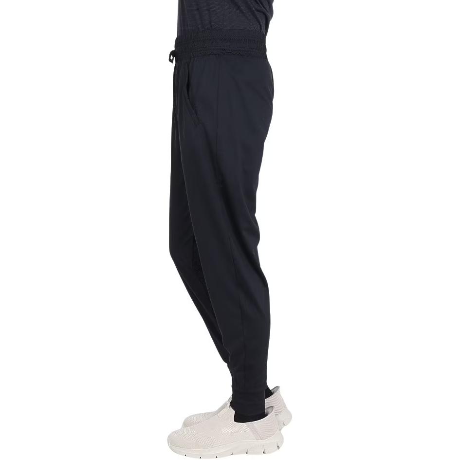 Under Armour Брюки HeatGear Повседневные брюки Женские Черные 1369385-002