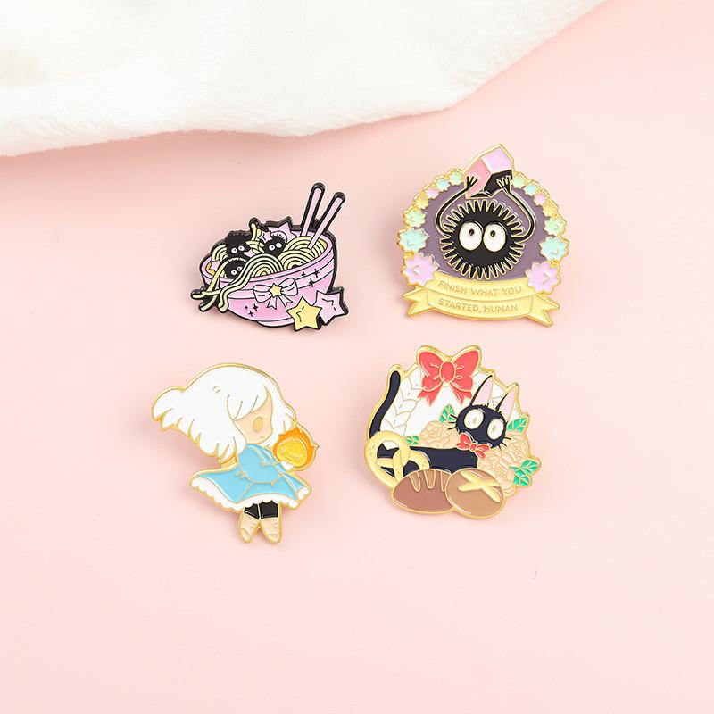 Creative Japanese Cartoon Girl Ramen Shaped Alloy Enamel Pin Brooch For Unique Fashion Accessories