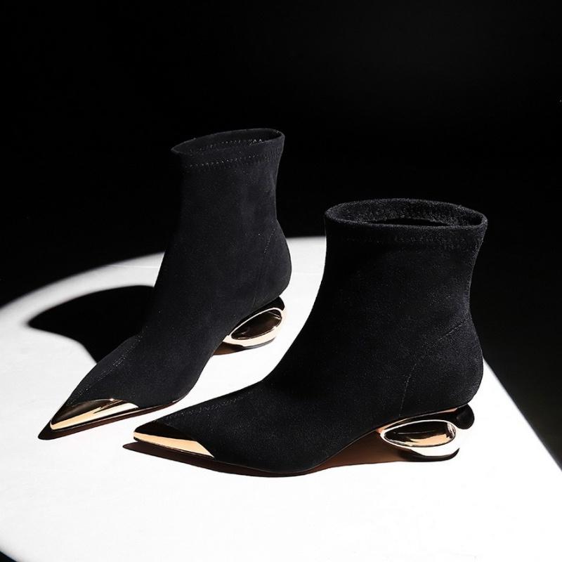 Женские модные сапоги с металлическим острым носком на грубом каблуке, черные винтажные замшевые эластичные ботильоны 2025 года, зимние женские короткие сапоги для отдыха на открытом воздухе