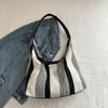 Fashionable 2024 Large Capacity Striped Canvas Tote Handbag For Daily Use