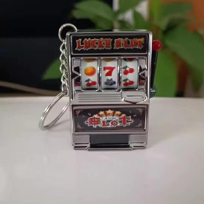 1Pcs Creative Fruit Slot Machine Keychain Mini Funny Gambling Toy Key Ring Portable Backpack Accessory for Travel Use