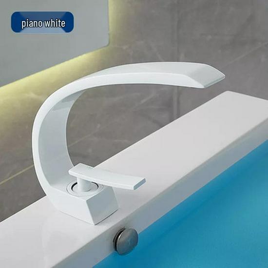 Цвет оружейного металла Латунный смеситель для раковины в ванной с краном горячей и холодной воды для умывальников и столешниц.