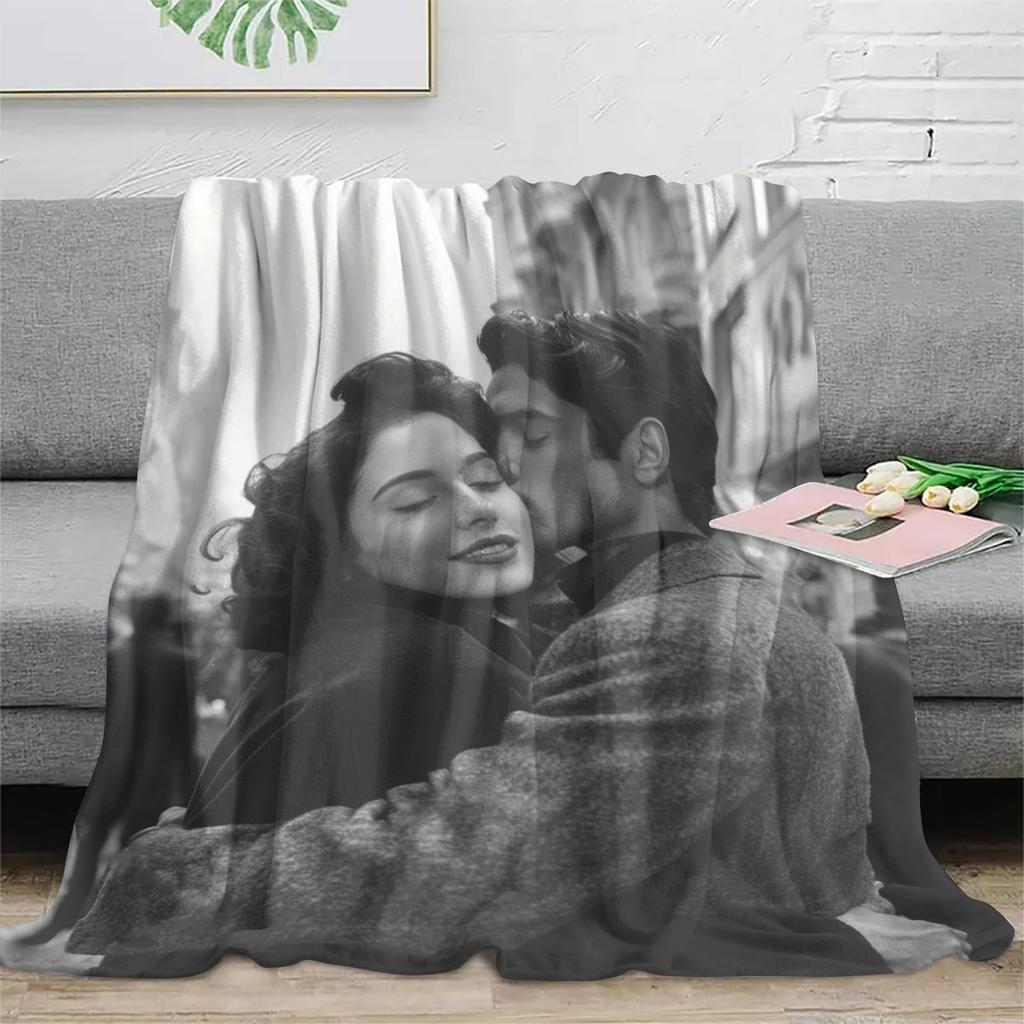1 Piece of Customized DIY Personalized Photo Blanket for Lovers Flannel Blanket Products - Customized Warm Photos, Soft and Warm, S