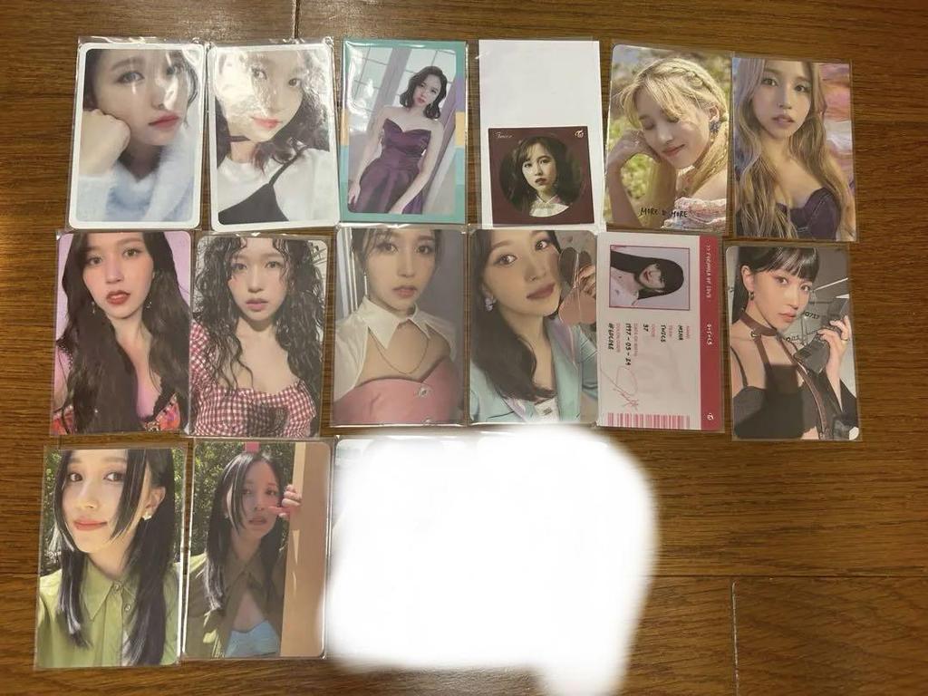 [ИСПОЛЬЗОВАН] Набор коллекционных карт TWICE Mina Lantre