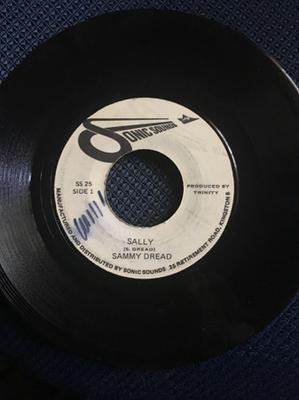 7-дюймовая пластинка SAMMY DREAD Sally SS25 Sonic Sounds Ямайка Регги Ска Даб Б/у