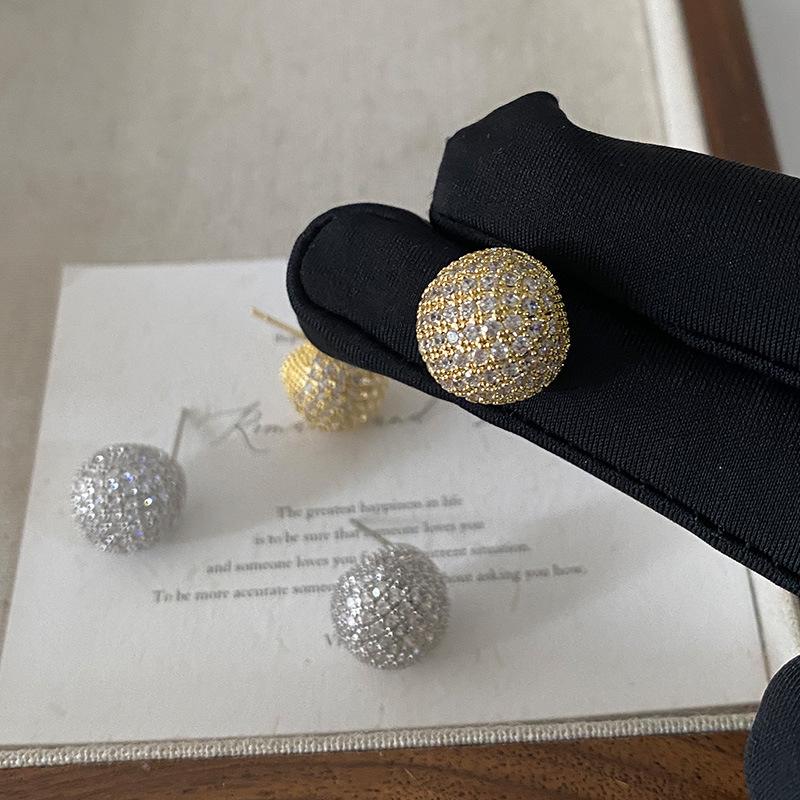Серьги-гвоздики с круглыми сферическими огранками Full Diamond Light Luxury, модные изысканные серьги высокого класса, женские дизайнерские серьги Niche Light Luxury