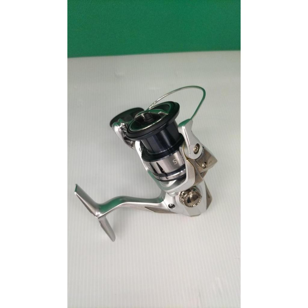Б/у спиннинговая катушка SHIMANO 19STRADIC C3000XG