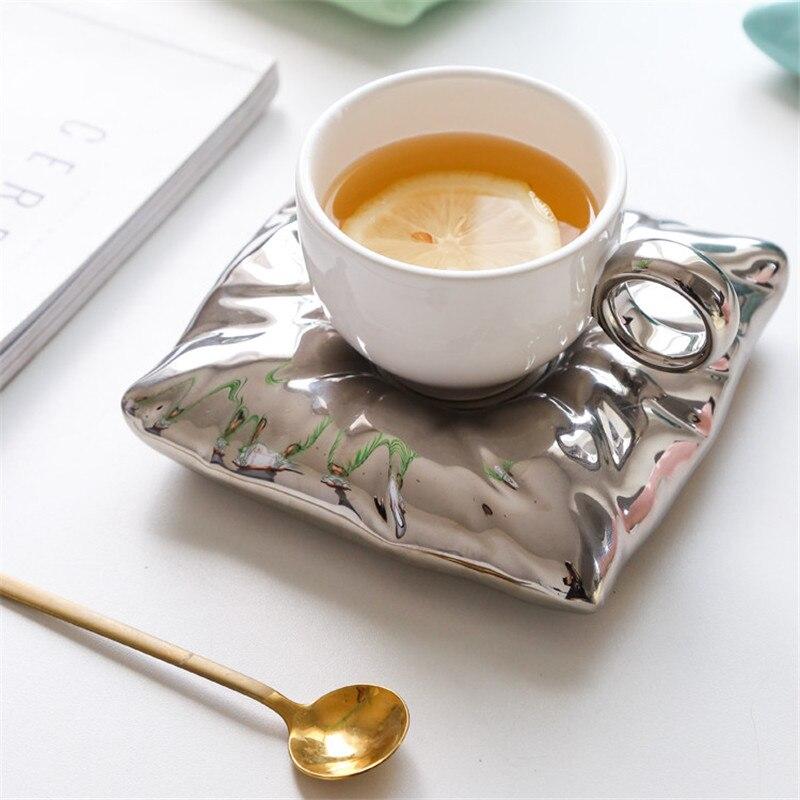 Скандинавская креативная керамическая кофейная чашка с набором блюдец, фарфоровая чайная чашка с ручкой, домашняя кружка для молока, офисная посуда для напитков