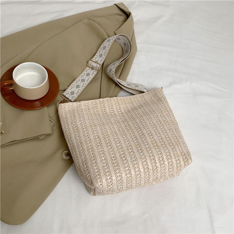 Fashionable Woven Large Capacity 2024 Spring New Korean Style Shoulder Bag