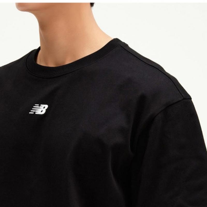 New Balance Essential Center Logo Short Sleeve Tee Nbnee21033 19