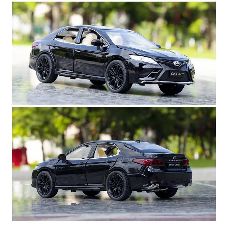 Игрушечная модель автомобиля в масштабе 1/24 Toyota Camry, открывающиеся двери со звуком и светом, образовательная коллекция, подарок ребенку