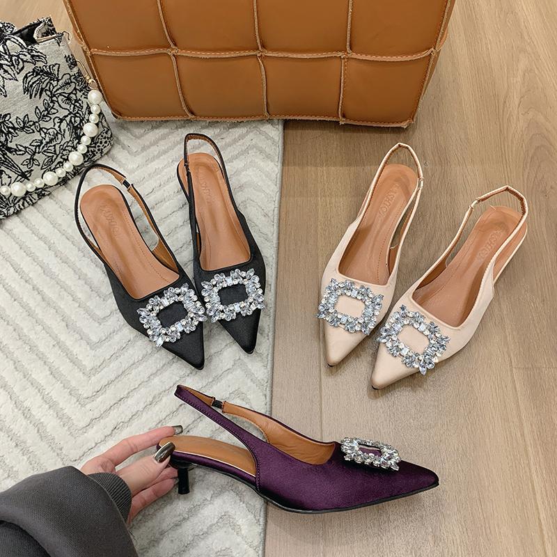 Летние женские сандалии с острым носком, неглубокие, телесно-розовые туфли с бриллиантами, на низком каблуке, с ремешками сзади, женские туфли для платья