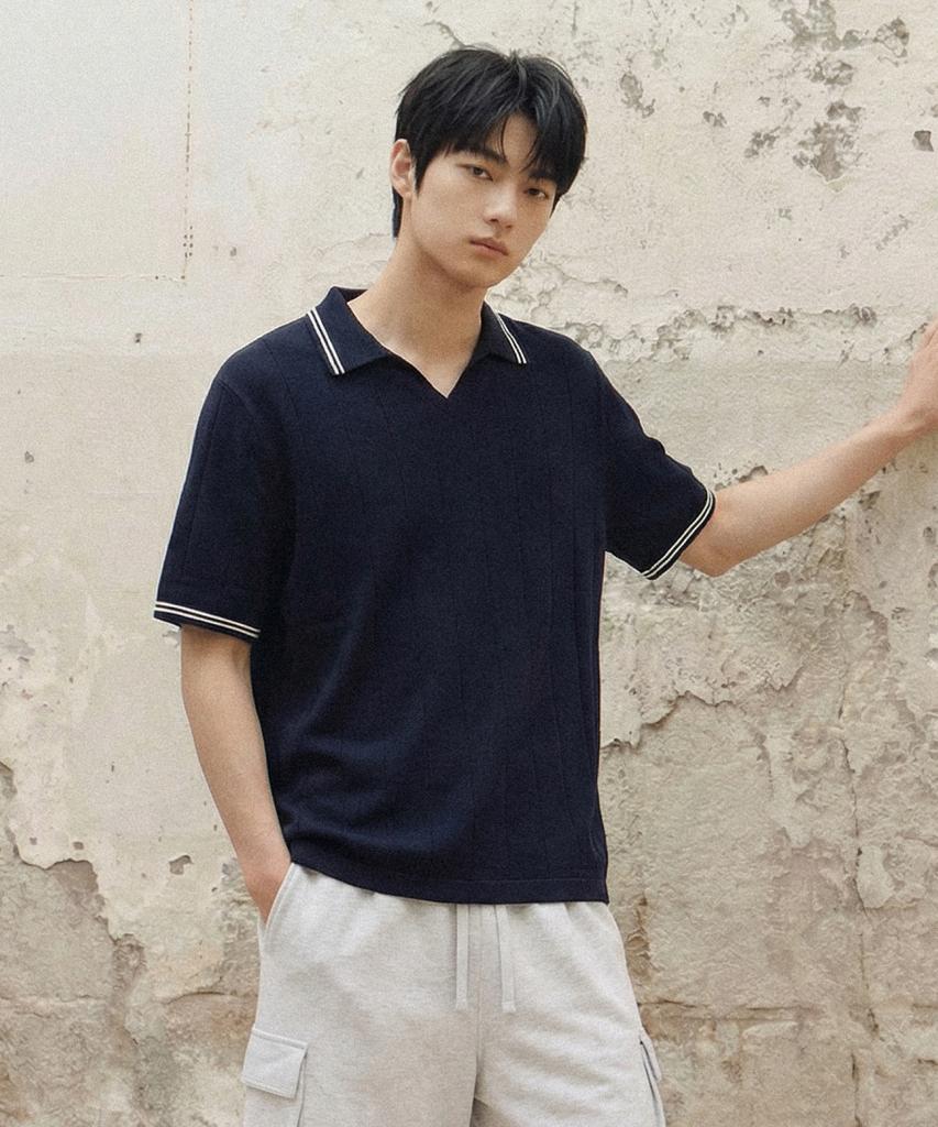 AGOD V-Neck Collared Short-Sleeve Knit Shirt [Navy]