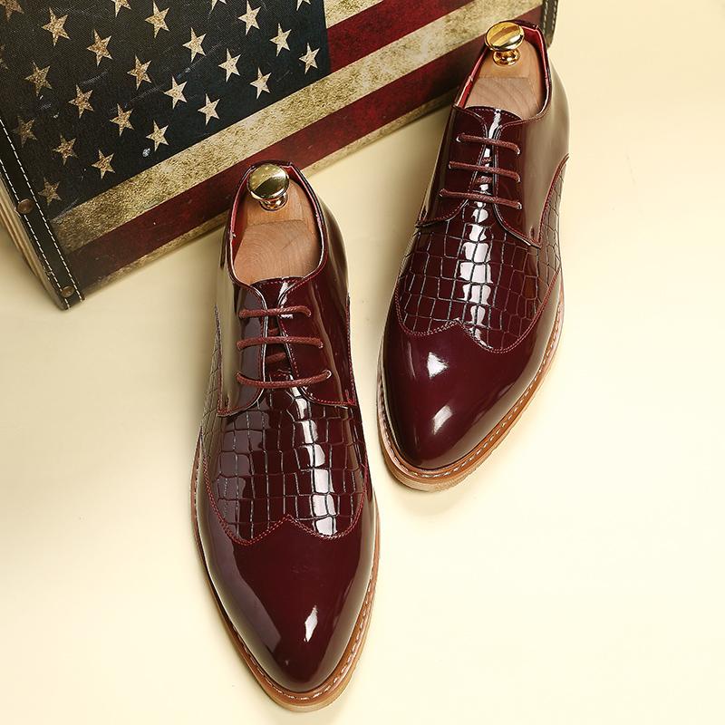 Классические белые свадебные кожаные туфли, мужские роскошные туфли из лакированной кожи с крокодиловым узором, модные банкетные туфли, вечерние туфли красного цвета