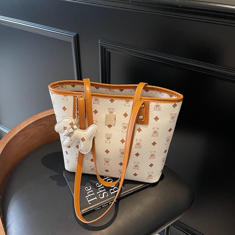 Женская сумка-тоут большой вместимости 2025 новая летняя универсальная сумка через плечо повседневная модная сумка для занятий для студентки колледжа