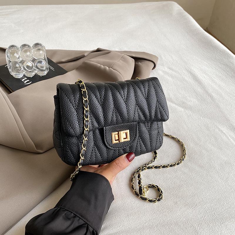 Модная сумка женская 2024 новая модная простая стильная маленькая квадратная сумка иностранный стиль простая цепочка модная сумка через плечо