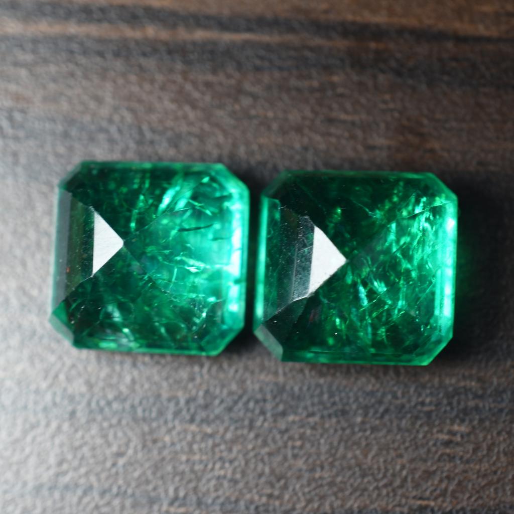 Emerald Cut Natural Emerald Green 19.67 Ct Loose Gemstone