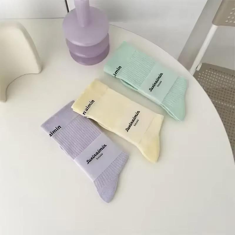 Модные носки с буквенным принтом, женские хлопковые дышащие спортивные носки, средние носки, однотонные длинные носки в японском спортивном стиле