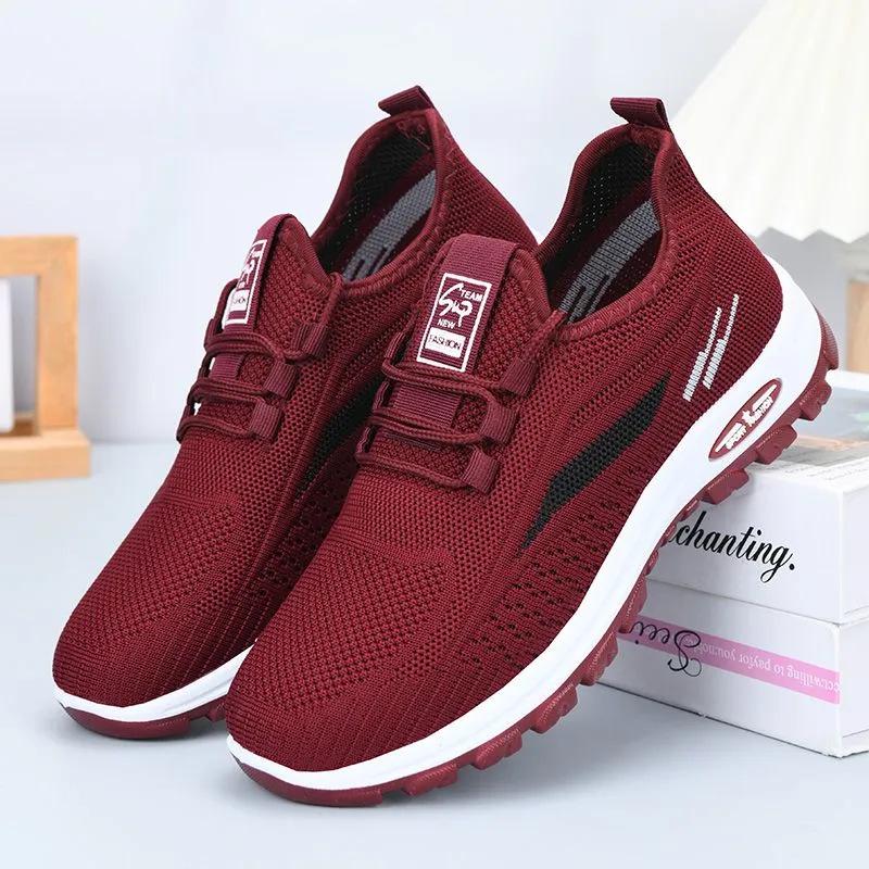 2024 Новые осенние дышащие туфли из ткани Old Beijing: Нескользящая, мягкая подошва для комфорта. Идеально подходит для женщин, пожилых людей, матерей.