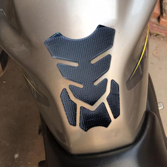 3D наклейка на бензобак мотоцикла, самоклеящаяся, сильная липкость, водонепроницаемая, легко наносится, универсальная защитная наклейка для топливного бака, аксессуары